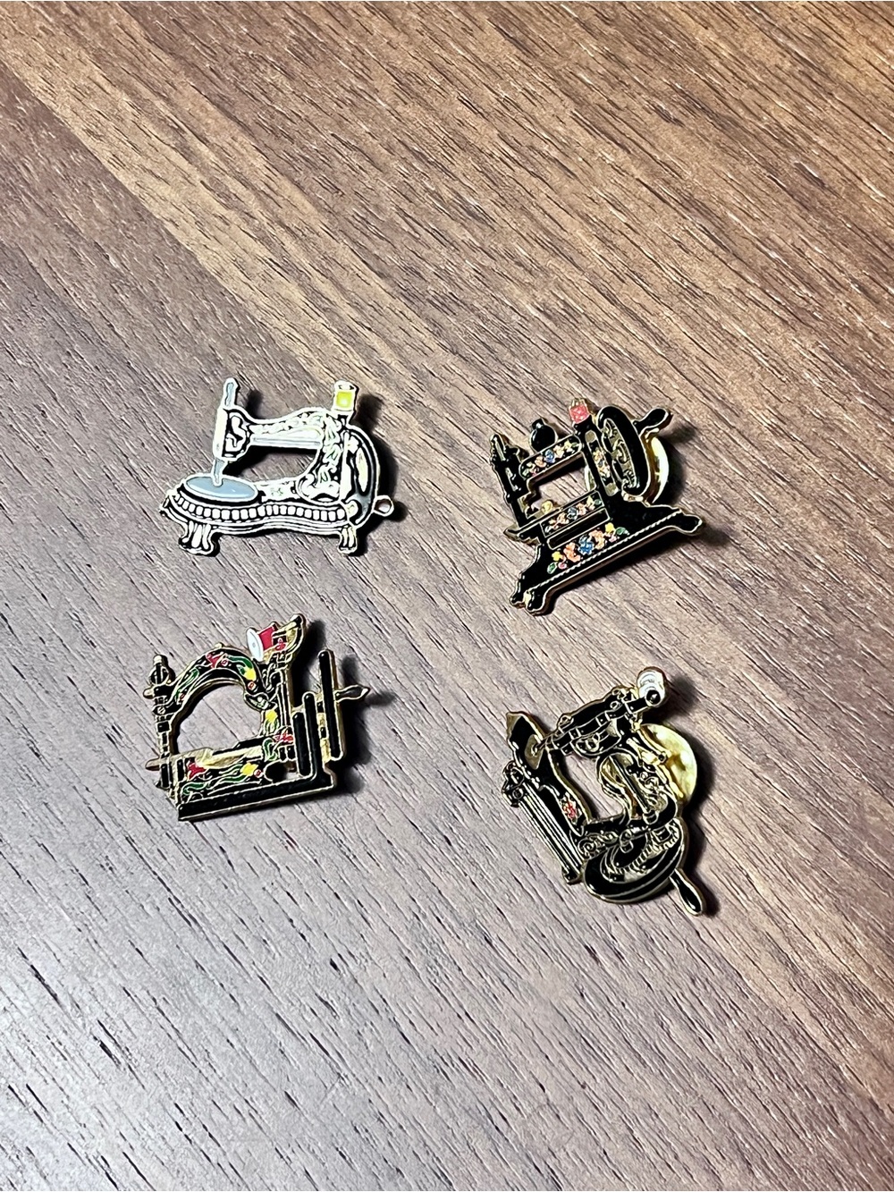 Vintage Sewing Machine Pin Lot 4pc